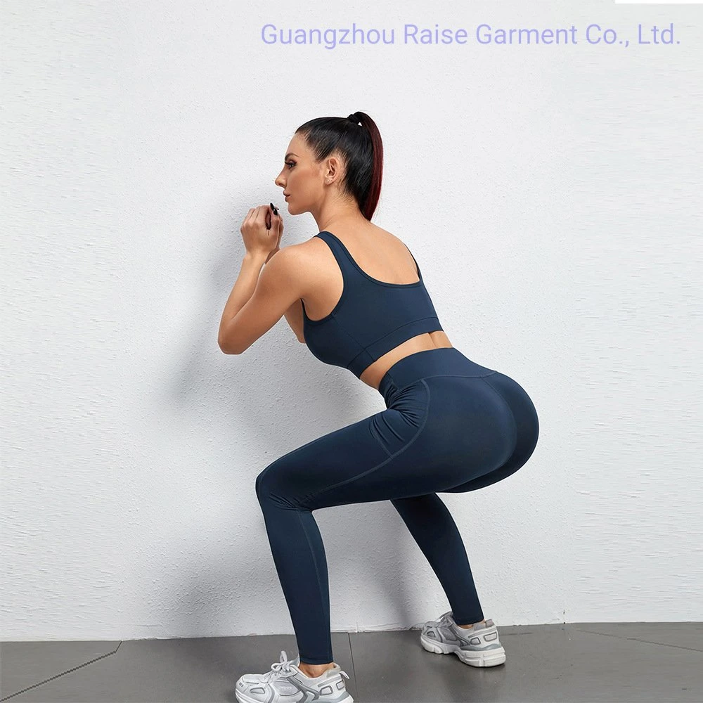 Conjunto deportivo de yoga para mujeres: sujetador y pantalones de yoga.