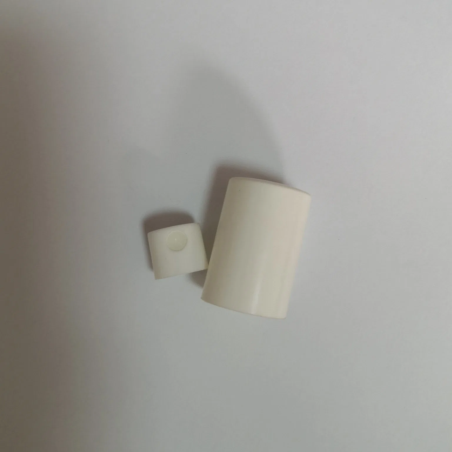 Round White Cap and Actuator