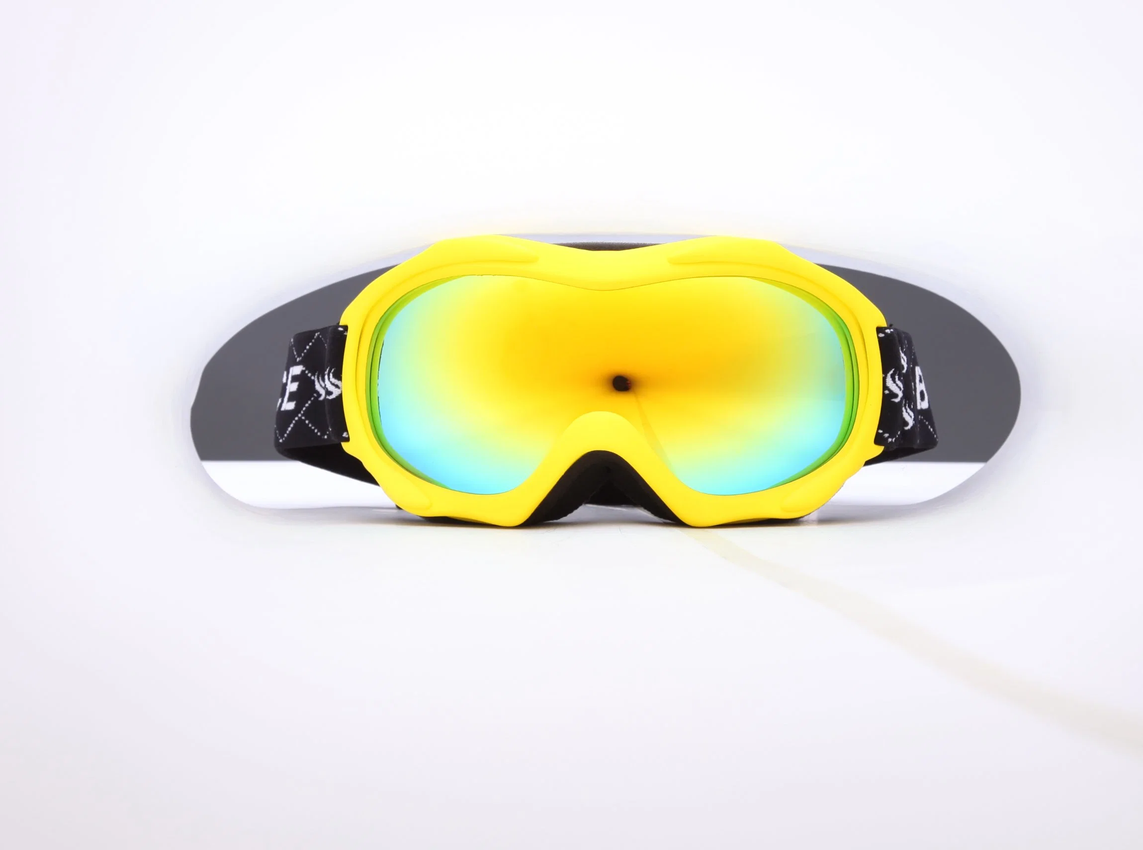 Las capas de UV400 de doble espejo gafas de esquí