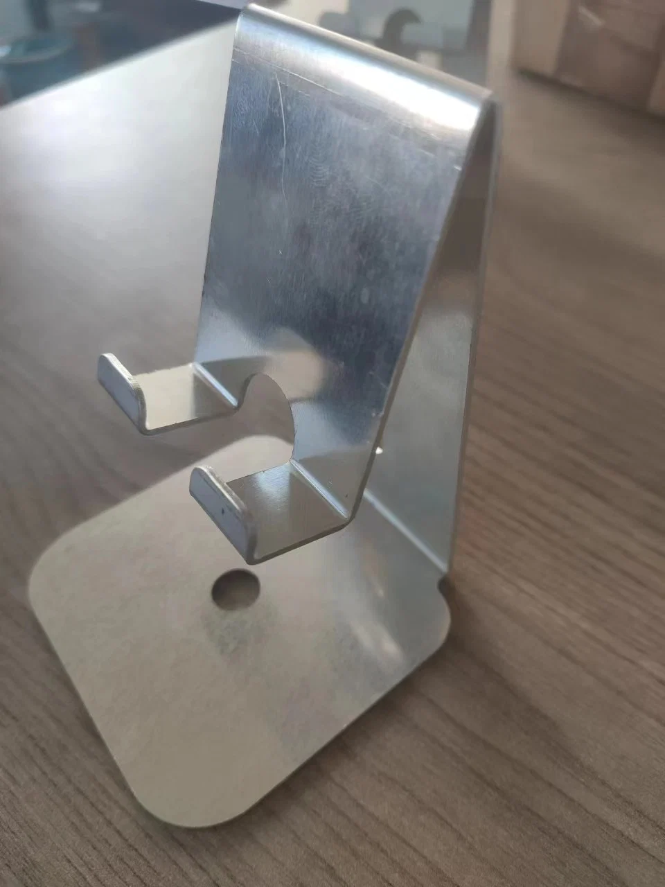 Custom Laser Cutting Service Aluminum Stainless Steel Sheet Metal Fabrication Stamping Banding Metal Mobile Phone Tablet Stands