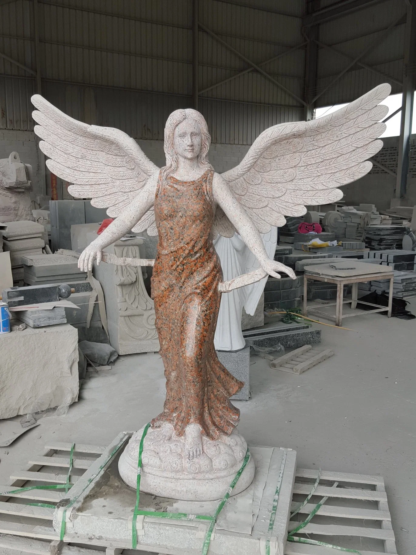 تمثال الملاك من الرخام الجرانيتي المخصص في الهواء الطلق والمخصص في حديقة Graveyard Memorial Granite