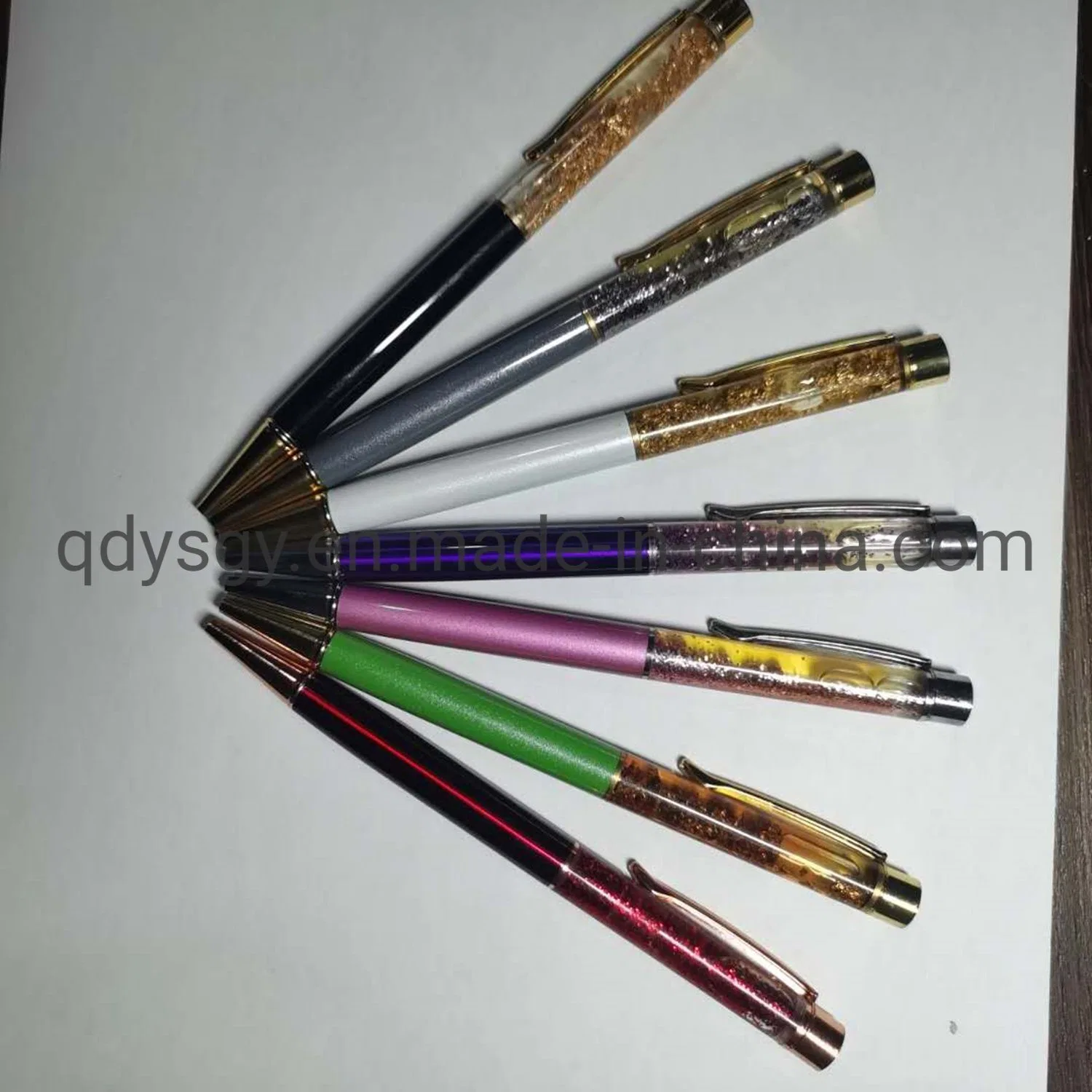 Gift with Metal Ballpoint Pen with Amazing Oil