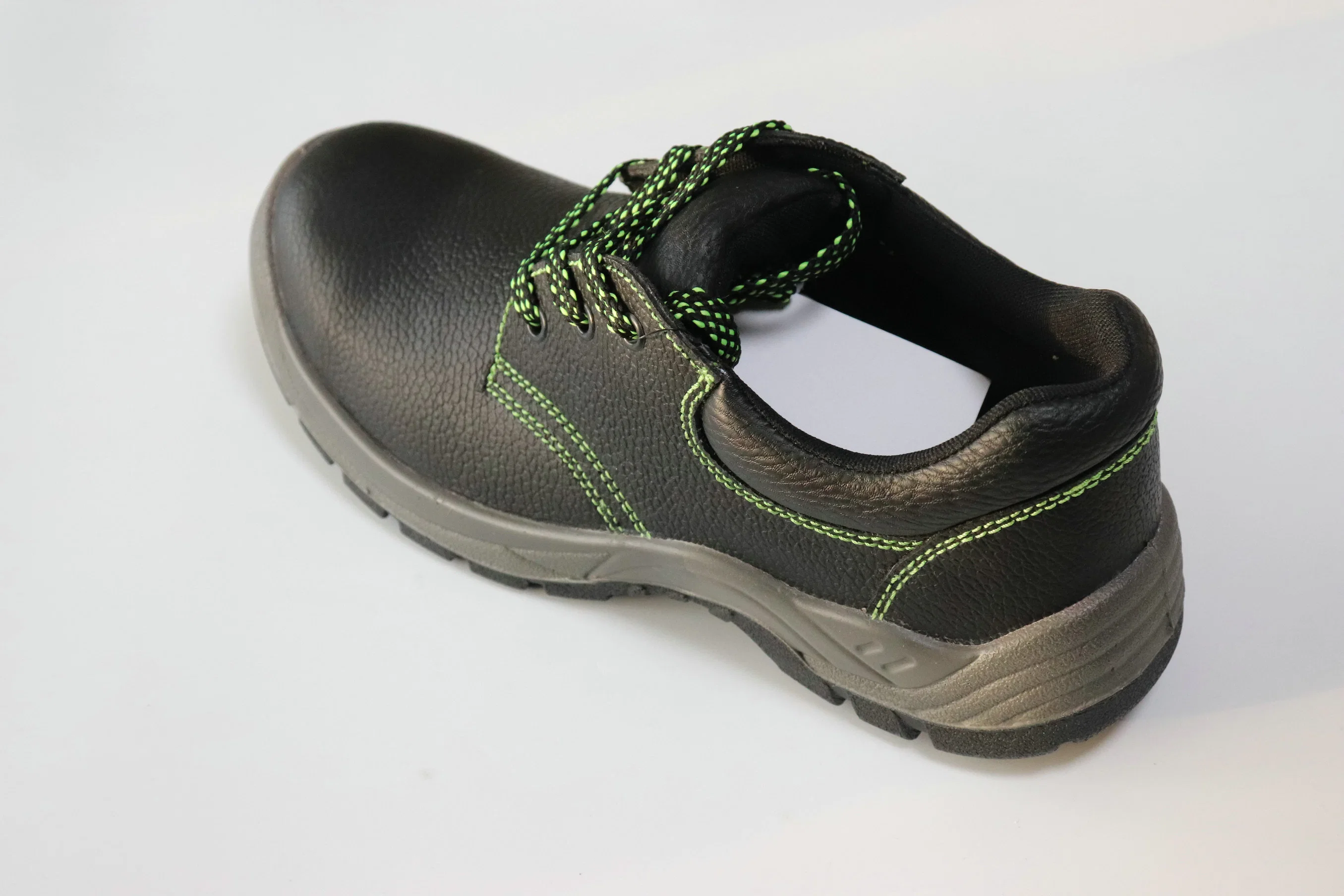 Lightweight Breathable Anti-Smashing Reflective Protective Work Safety Shoes