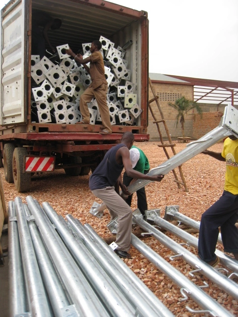 Roof Top Housetop Hot DIP Galvanized Steel Telecommunication Tower