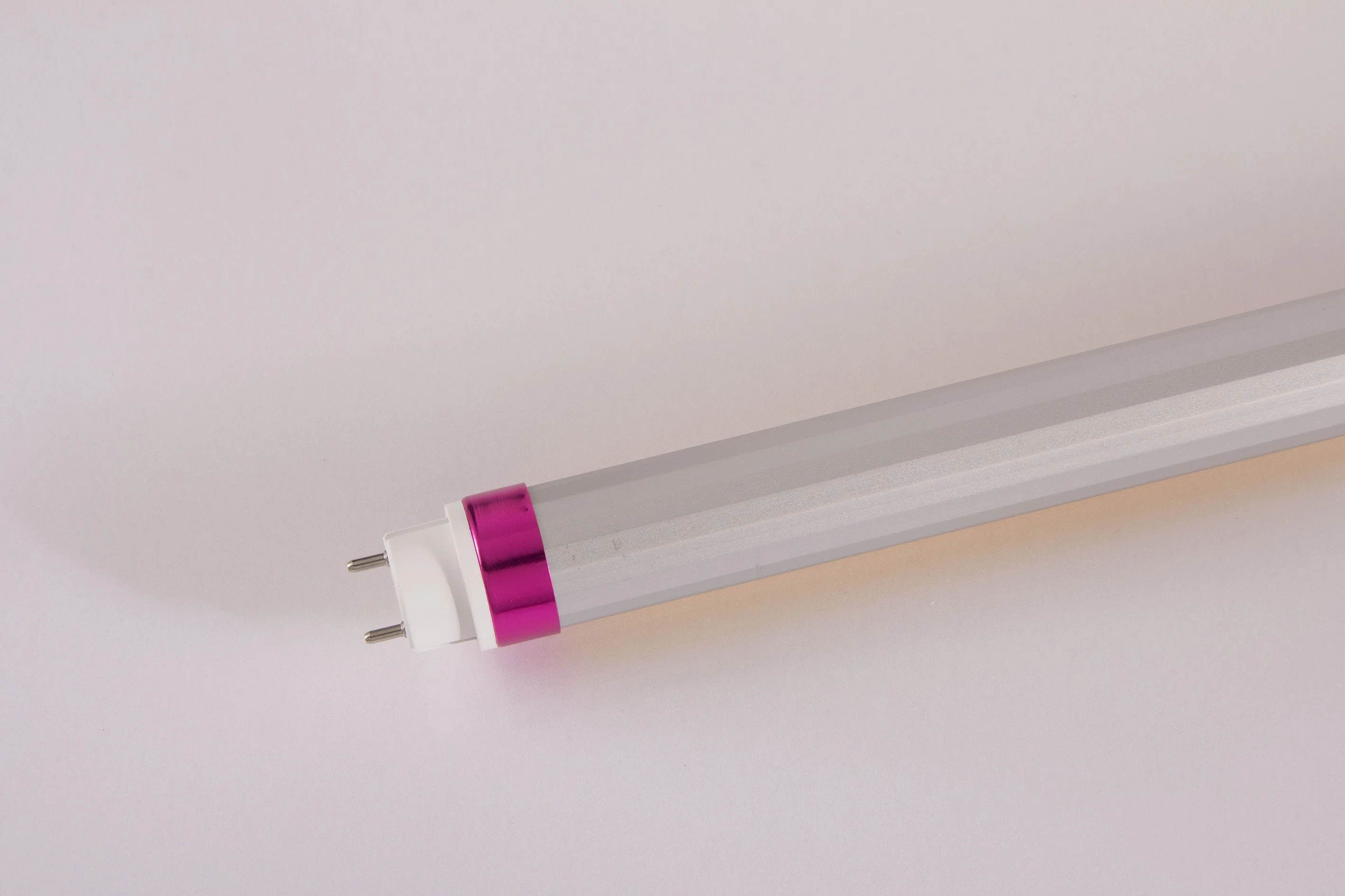 No Ultraviolet No Blue Light TUV T8 LED Tube 8W 18W 25W