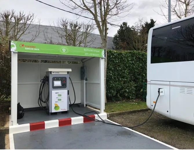 120kw Fast EV Charging Station with Double CCS2 Plugs