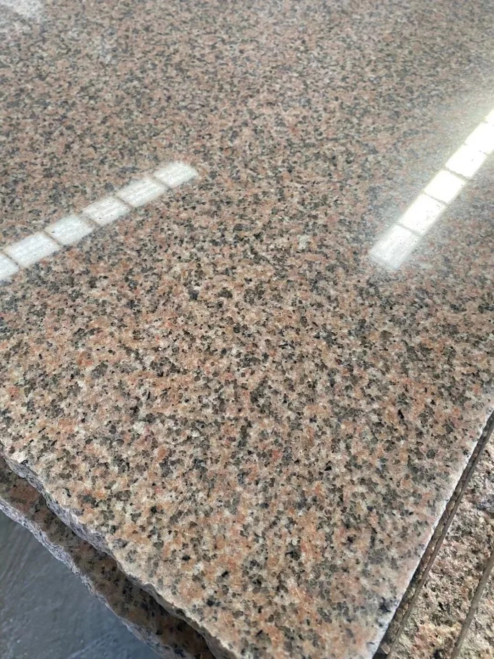 Top Quality China Cheap Sunrise Red Granite Tile for Building Wall Panel Kitchen Granito