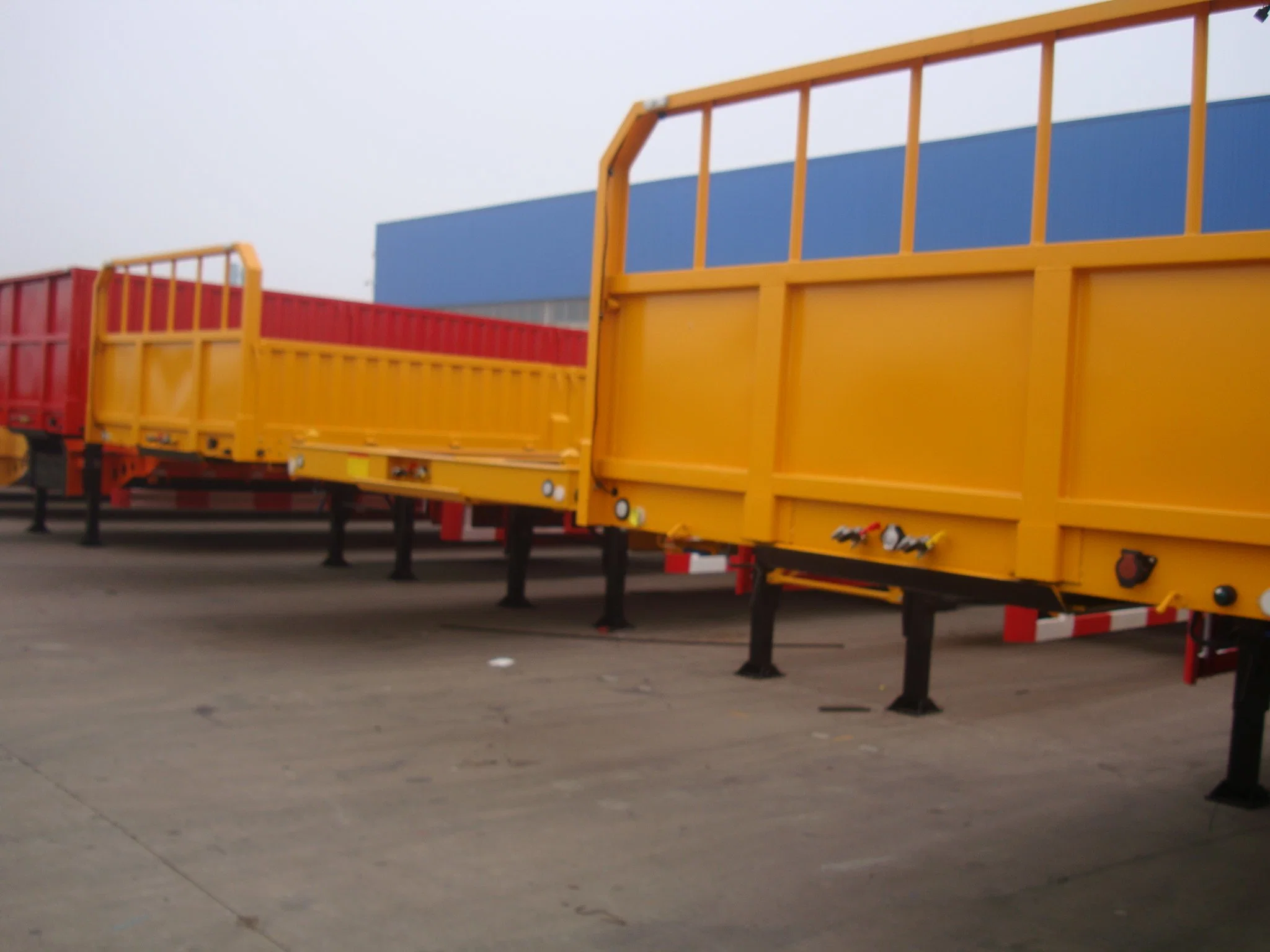 Low Price Cargo Side Wall Truck and Trailer for Multipurpose 3 Axles 60ton Steel Pipe Transport Flatbed Cargo Semi Trailer