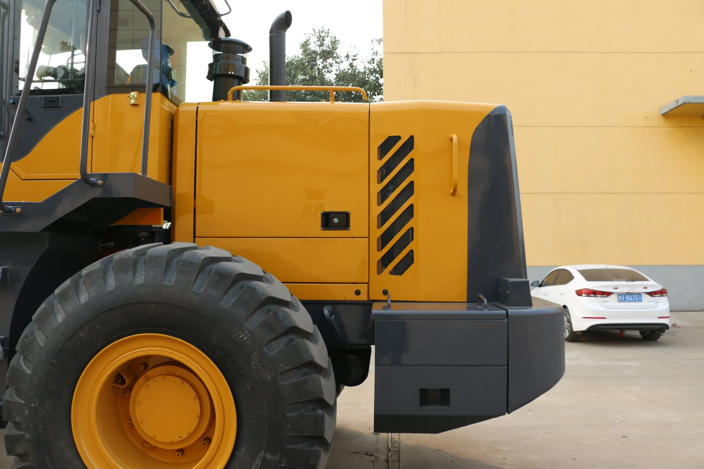 CE Luqing 5000kg Mini /Small/Big Front and Wheel Loader for Farm/Agricultural Large Front End Wheel Loader with Quick Hitch & Air Conditioner&Wet Axle