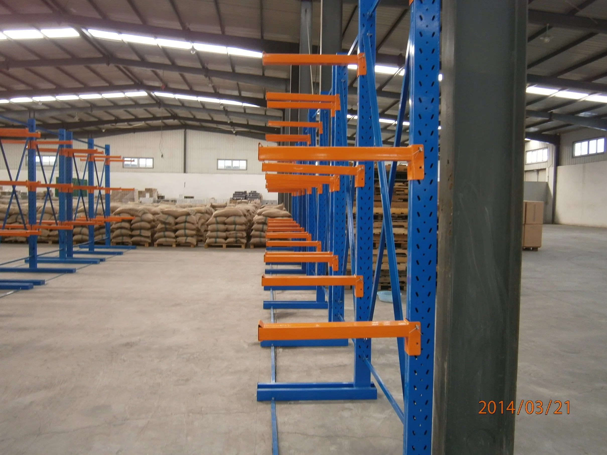 Wholesale/Supplier Heavy Cantilever Shelf Storage Warehouse Steel Pipe Storage Rack Hardware Aluminum Wood Industry Thickened Iron Rack