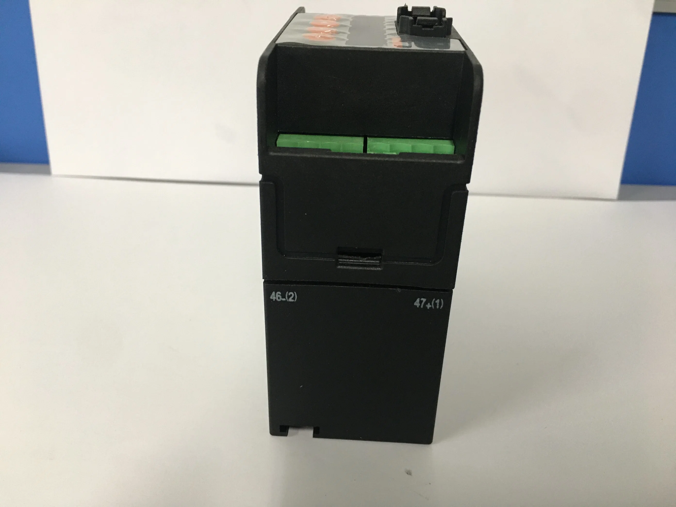 Acrel Agf-M24t DIN Rail Perforation Type PV Confluence Acquisition Device for Solar String Monitoring with RS485 Modbus Communication Port