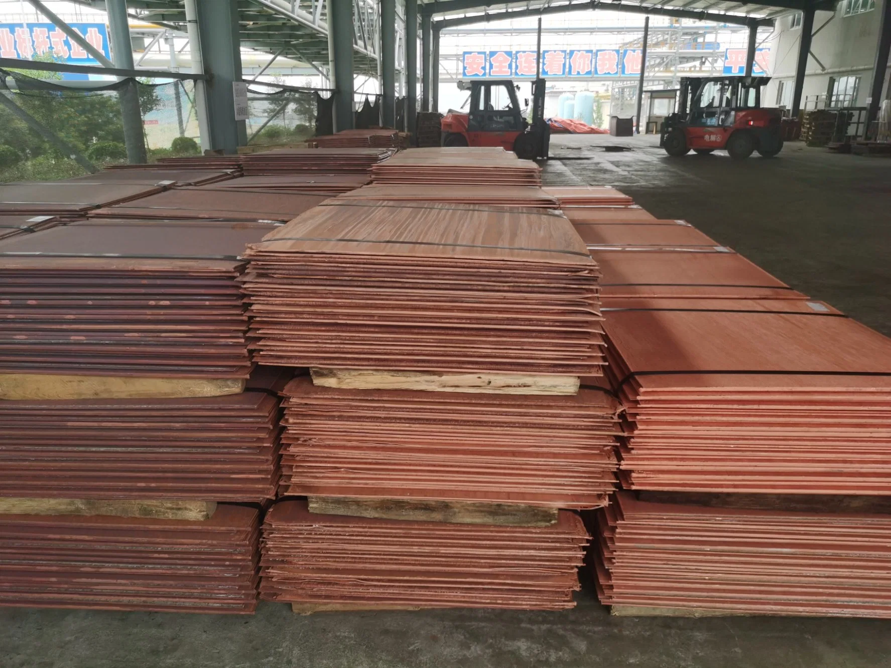 High-Quality Electrolytic Copper Plates Grade a 99.99% /Best Copper Cathodes