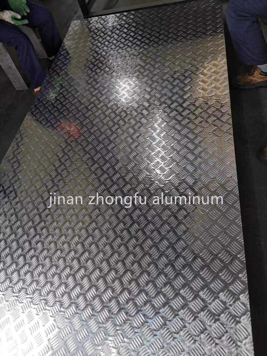 Building Material Al Checkered Plate Five Bars for Trailer Flooring A5052 A5083 H32 1050 1060 H24 3003 Aluminum Alloy Checker Sheet Aluminium Chequered Plate