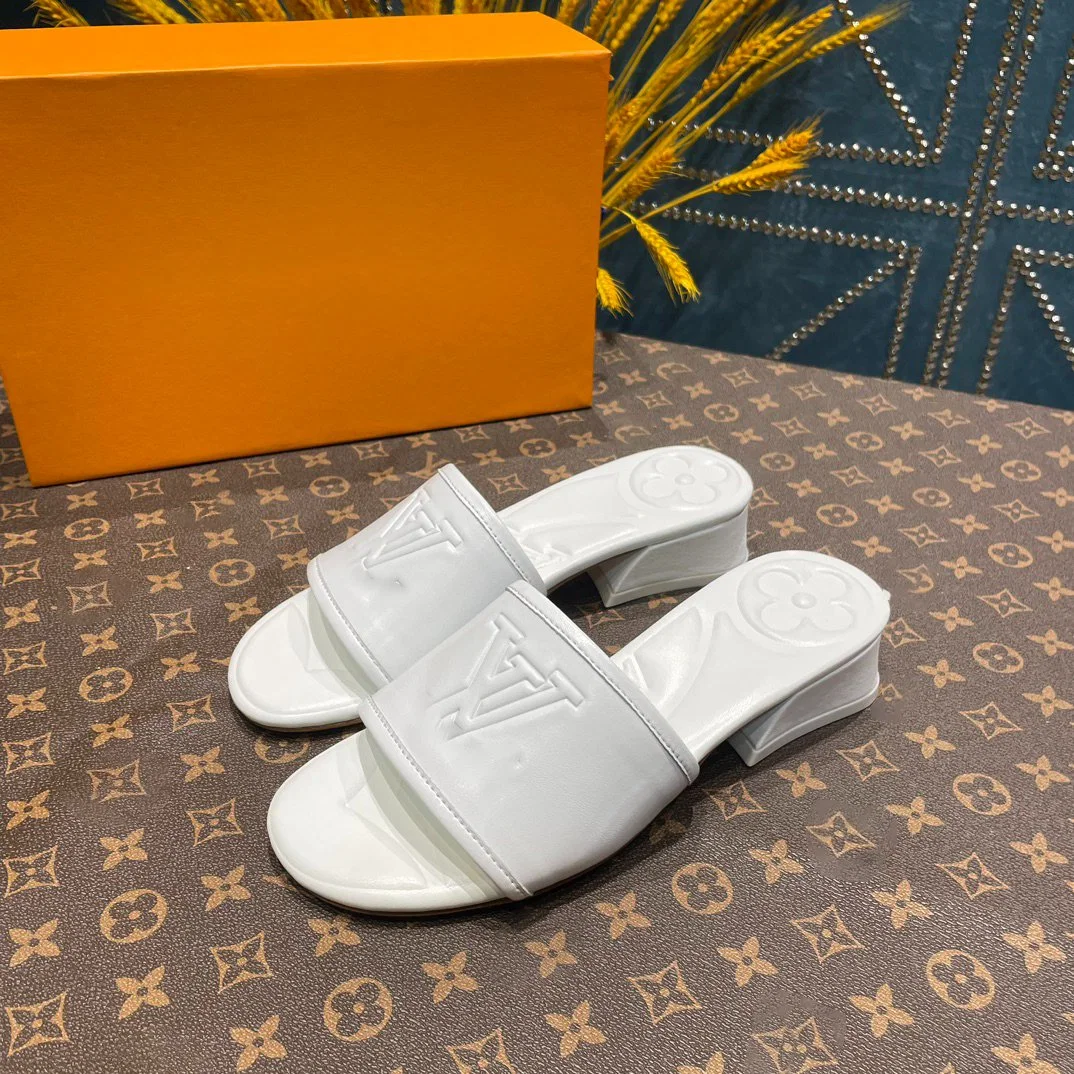 Guangzhou Best Selling New Designer Replica Manufacture Sandals Slippers Leather Shoes White