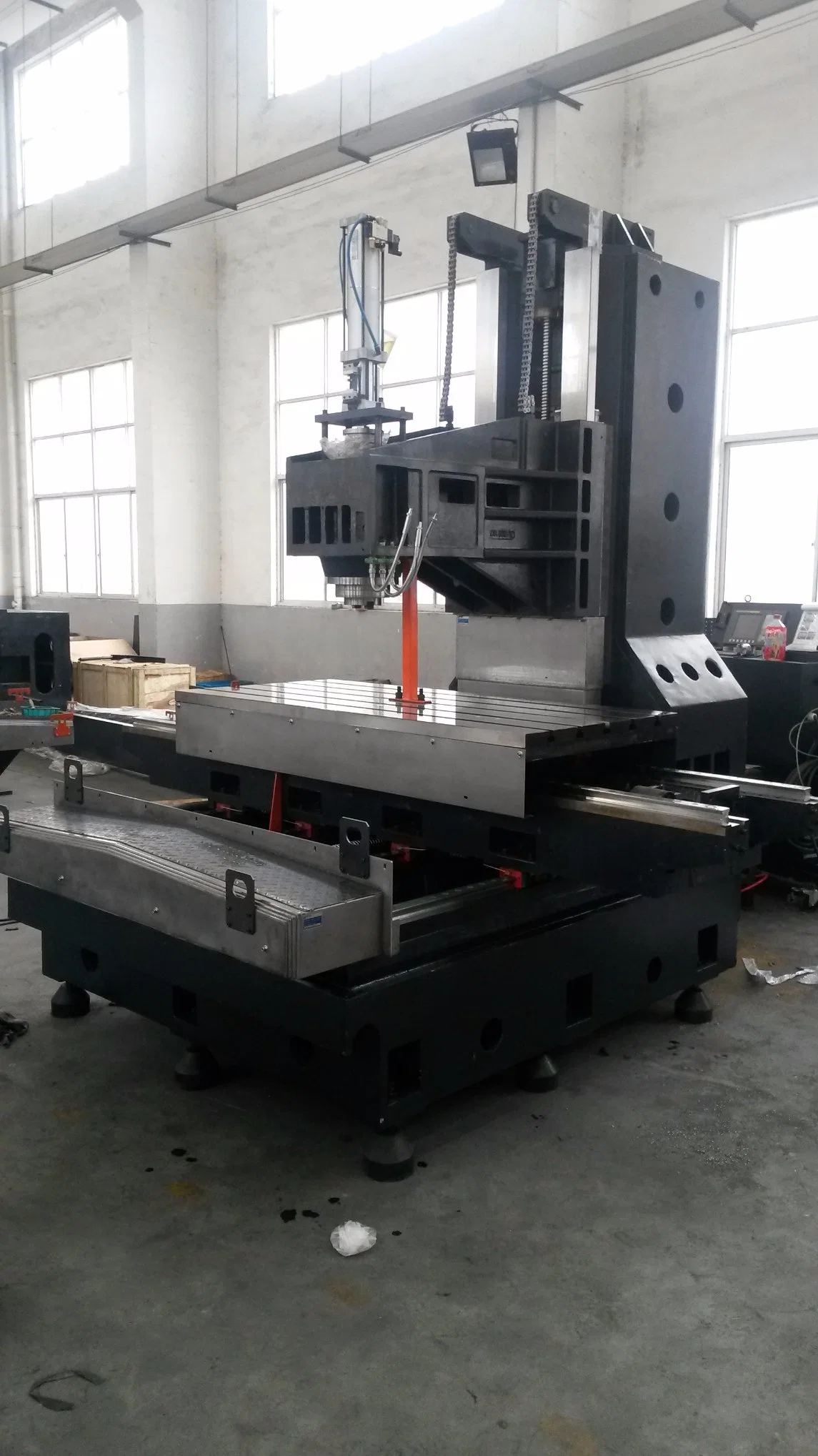 Popular Big Model CNC Vertical Milling Machine Center CNC Machining Machine Tool EV1580m