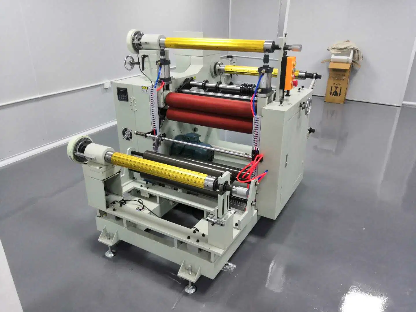 Automatic Meltblown Slitting and Rewinding Machine Non Woven Thermal Paper Roll Slitter Rewinder Machine for Fabric film Rewind