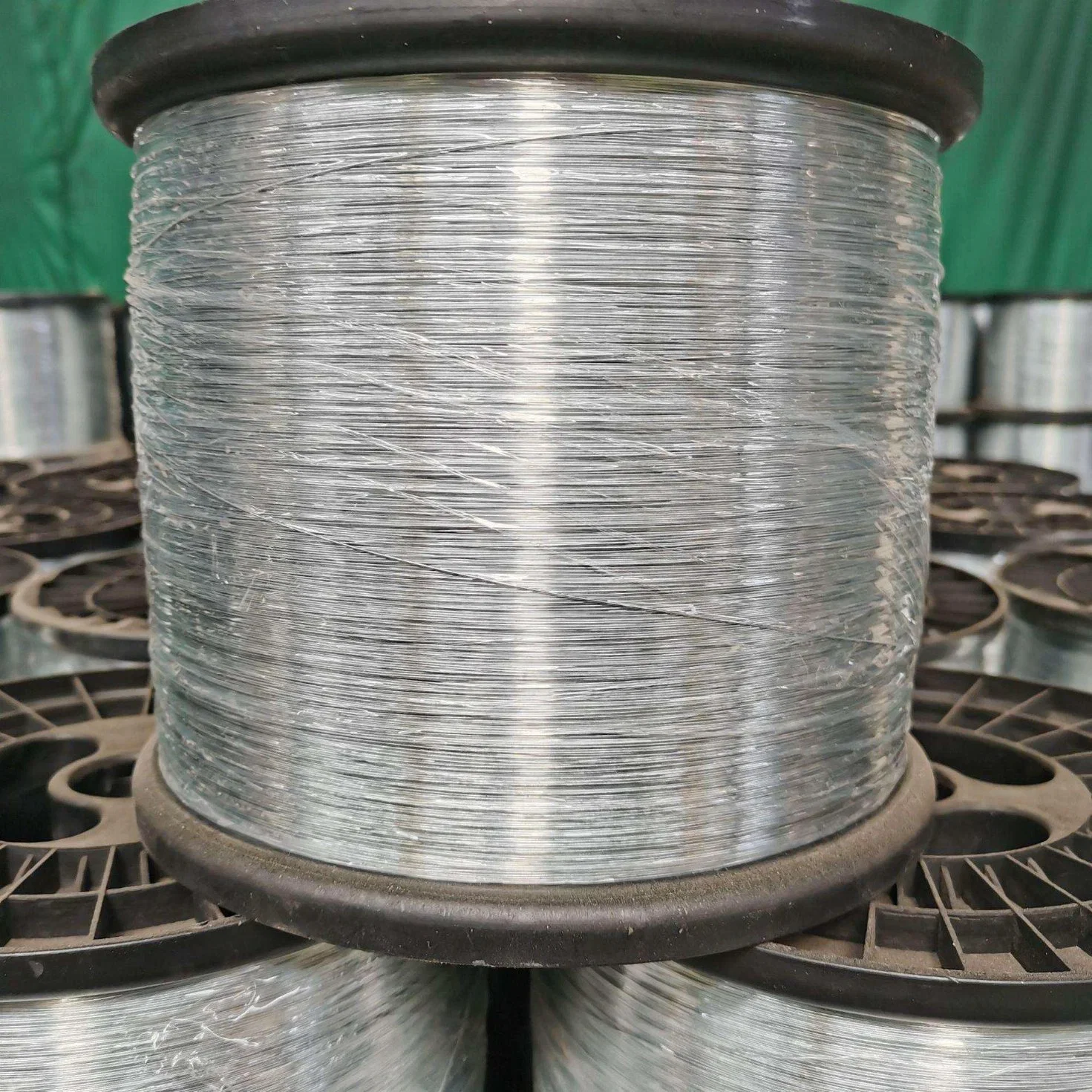 Alambre de encuadernación galvanizado a bajo precio 9 10 12 14 16 Calibre DIP caliente Electro Galvanized Iron Wire Gi Acero alto Acero al carbono 1 Ton AISI