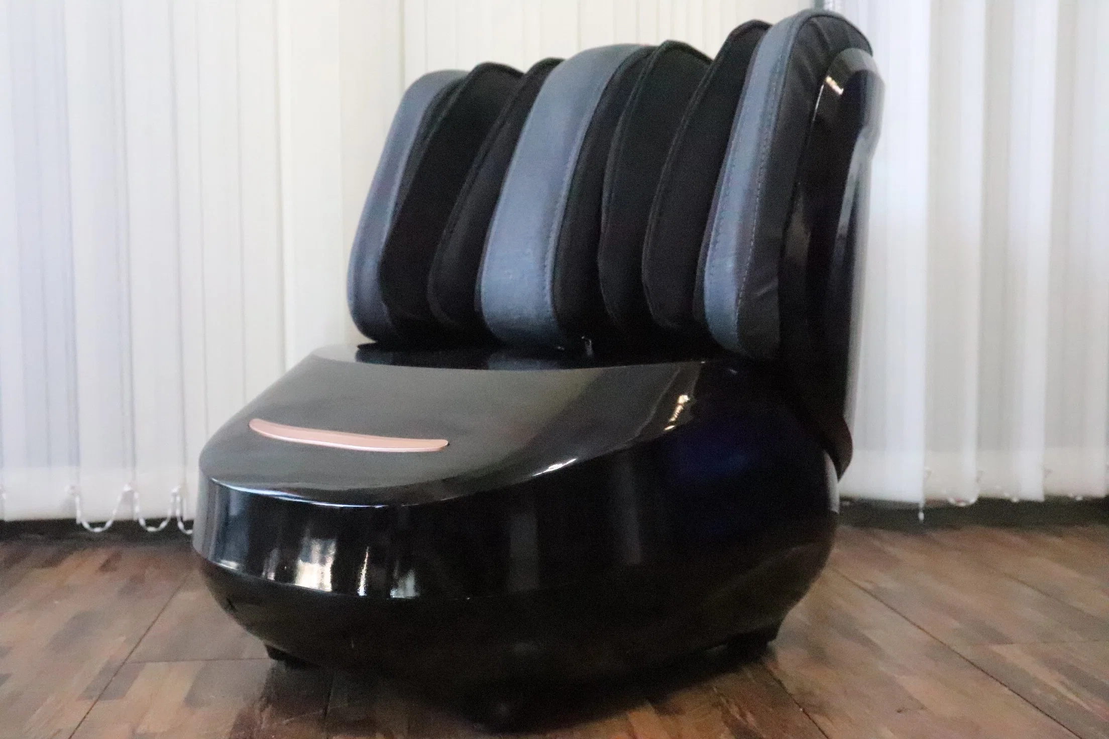 2022 Hot vender um novo design Shiatsu Rolete inteligente um pedal de compressão de ar elétrico massajador de pés e pernas de vibração massajador