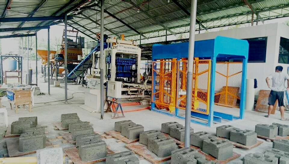 Full Automatic Concrete Cement Hollow Brick Block Making Machine Used Construction Machinery in Dubai