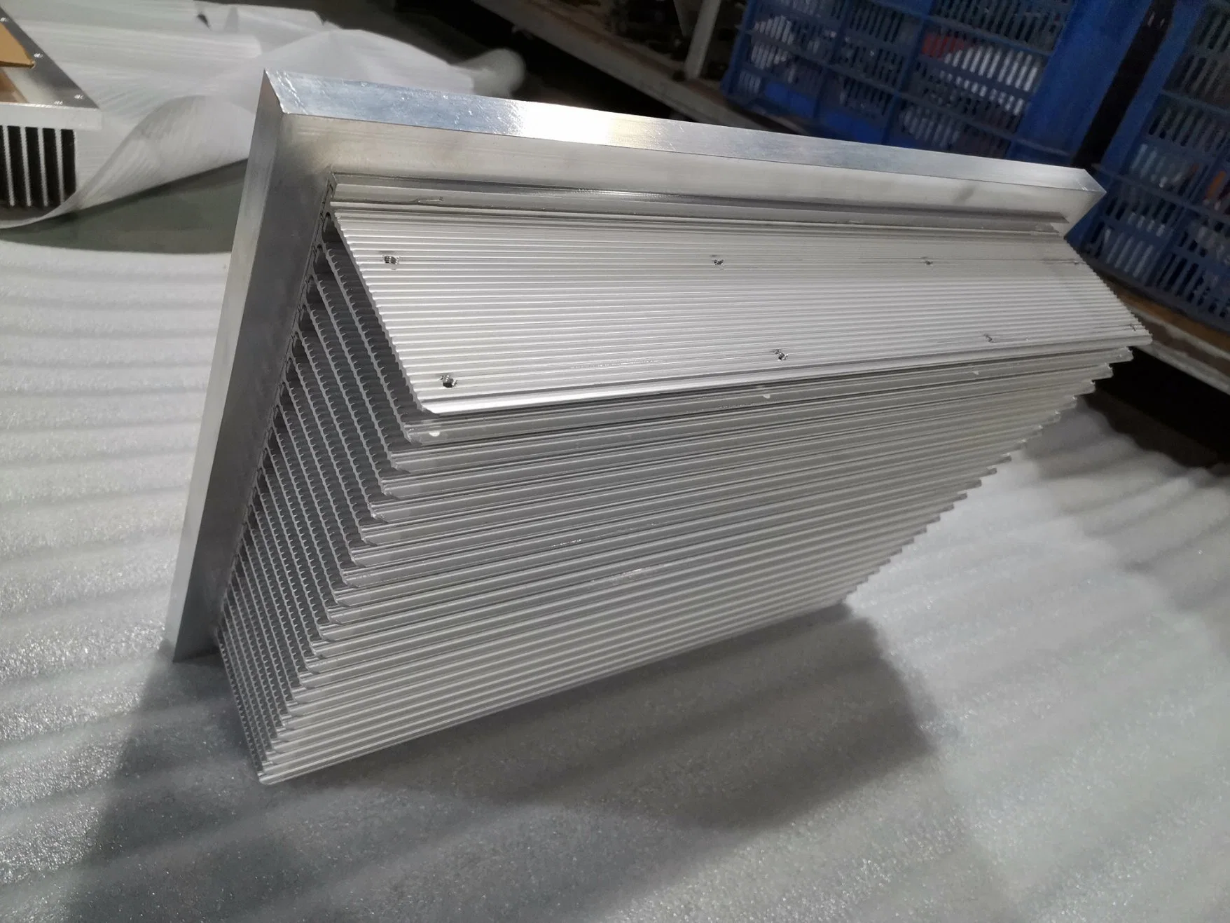 High Power Aluminum Profile Heat Sink Ultrasonic IC Electronic Power Amplifier Route Thermal Conductive Aluminum Block Heat Sink Customization