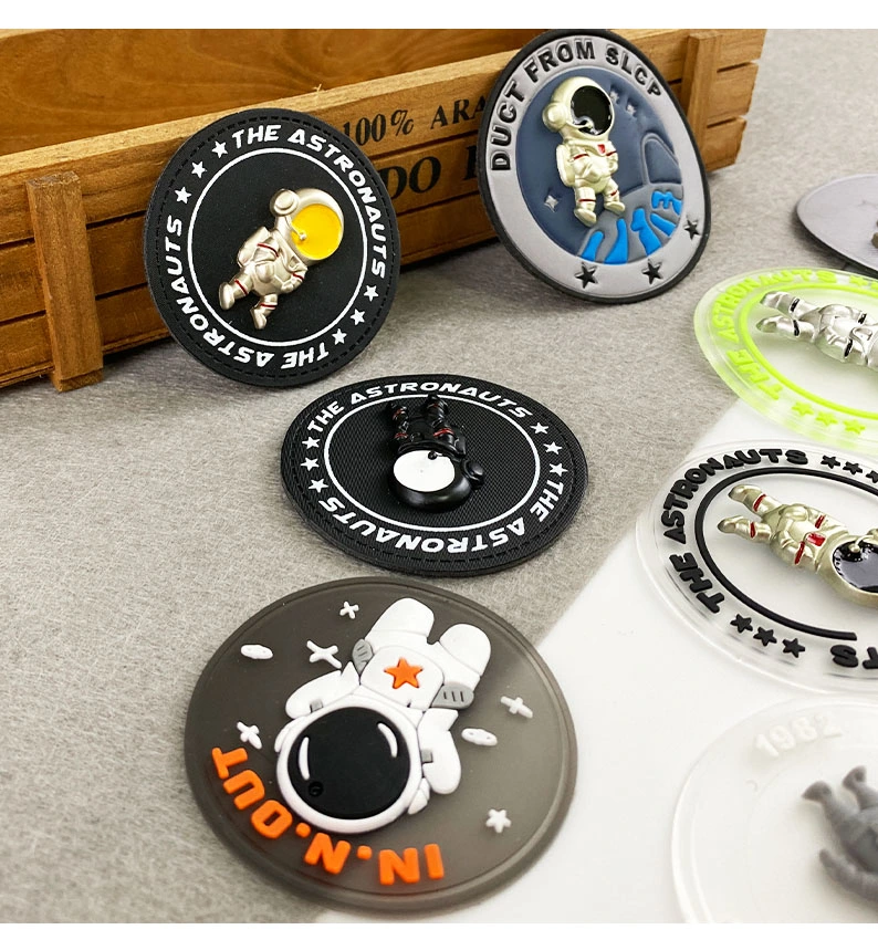 Accesorios de ropa personalizada emblema de perro de mascota de la etiqueta de silicona de plástico de PVC de 3D en relieve de la etiqueta Logotipo de parches de goma suave