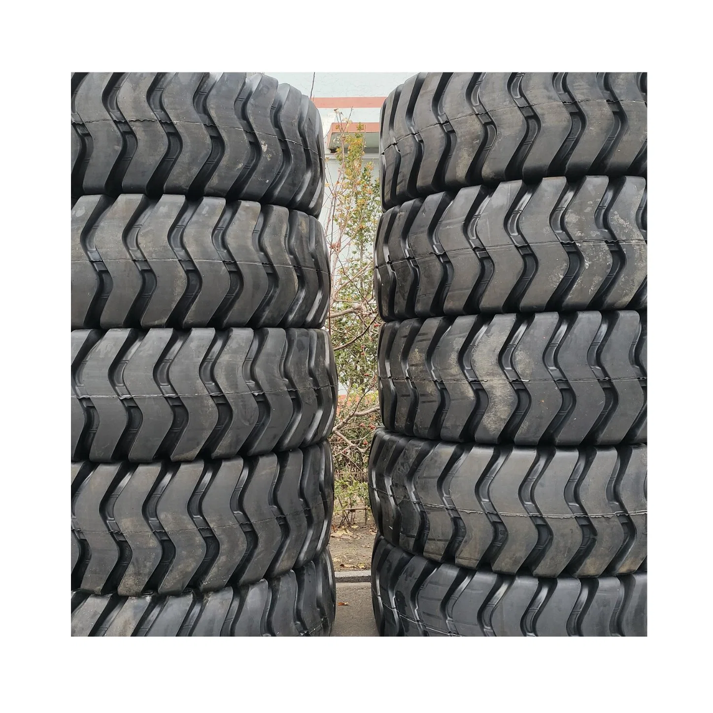 Nylon OTR Tires 15.5 17.5 20.5 Bias Tyres for Mining Machinery