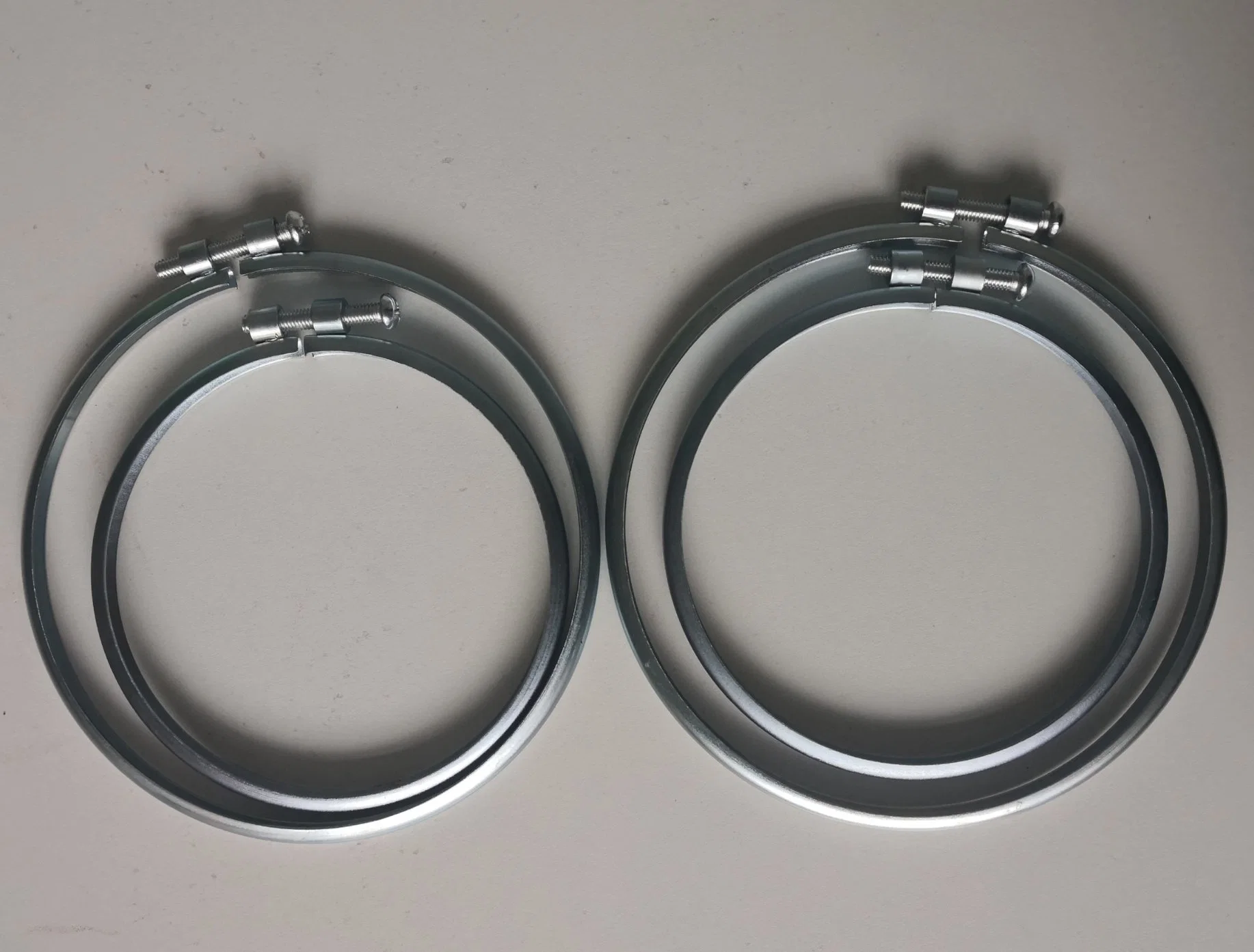 Sistema de recolección de polvo compacto de acero galvanizado o abrazaderas de los anillos de la abrazadera del conducto de aire de tensión de todo el conducto de Clips de abrazaderas