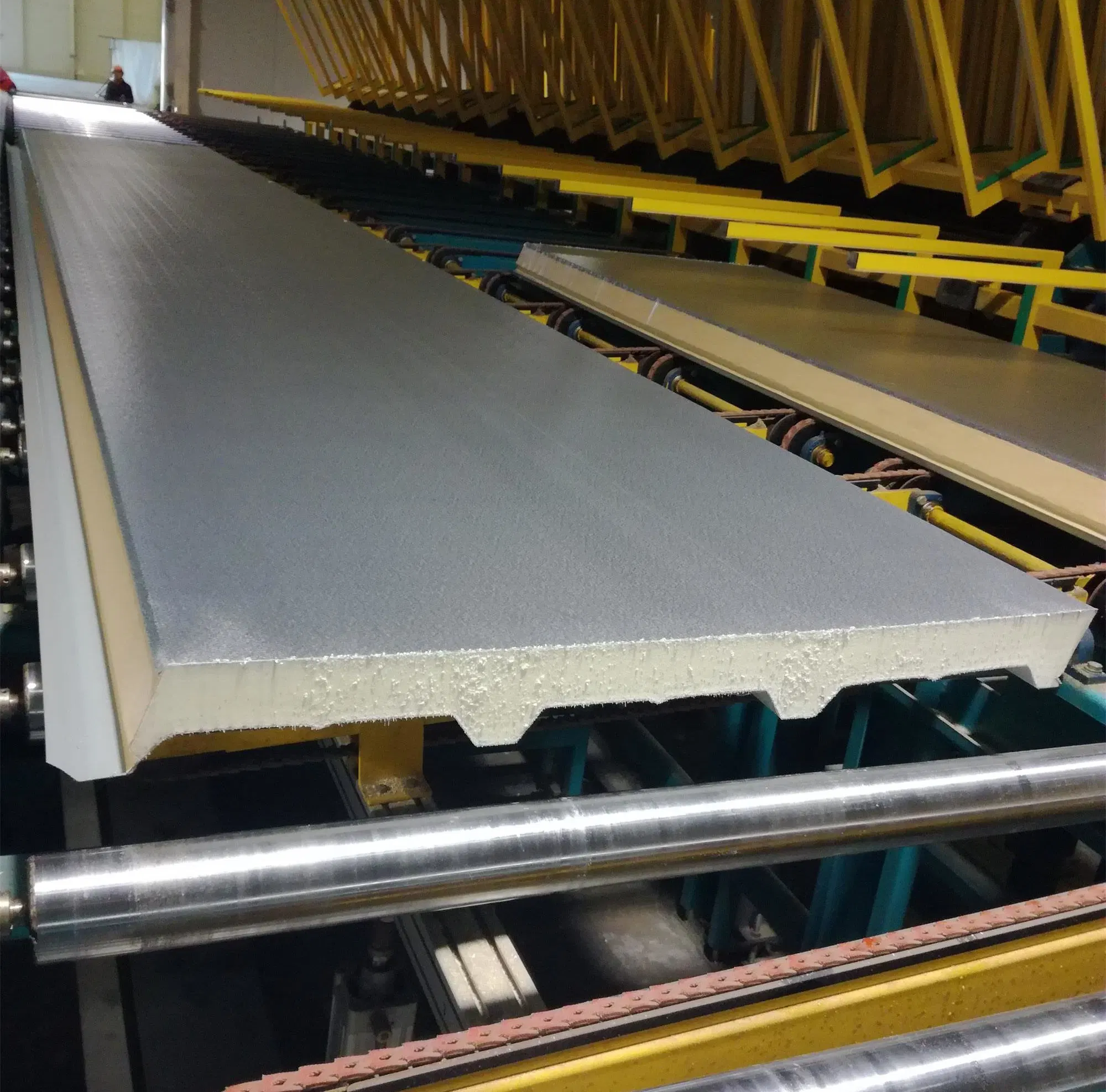 Factory Price Sandwich Panel/Material Rockwool/PU/PIR for Modern Prefab Steel Structure Building Prefabricated