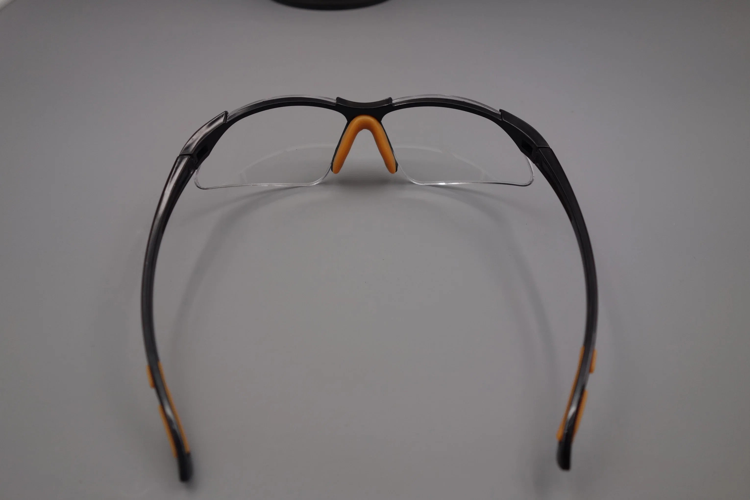 Anti-Fog Protective Glasses for Light Curing