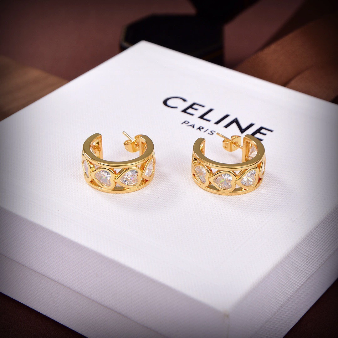 Fashion Women Pearl Earrings Golden Luxury Branded New Special Design Ear Stud for Famale