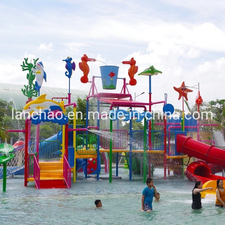 Parque acuático de diversiones de equipos de juego con niños Water Splash deslice