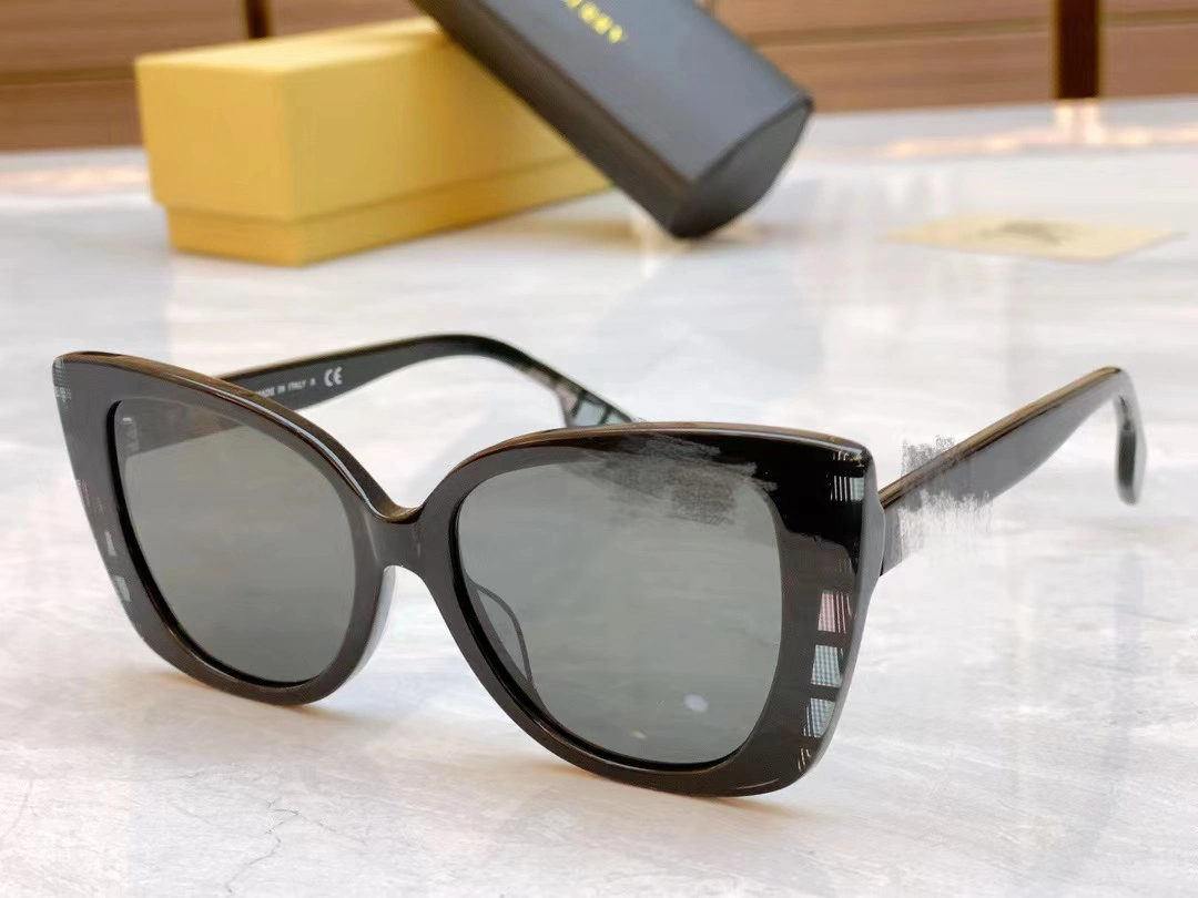 Luxury Sun Glasses Eyewear 2023 Fashion Square Frame Retro Ladies