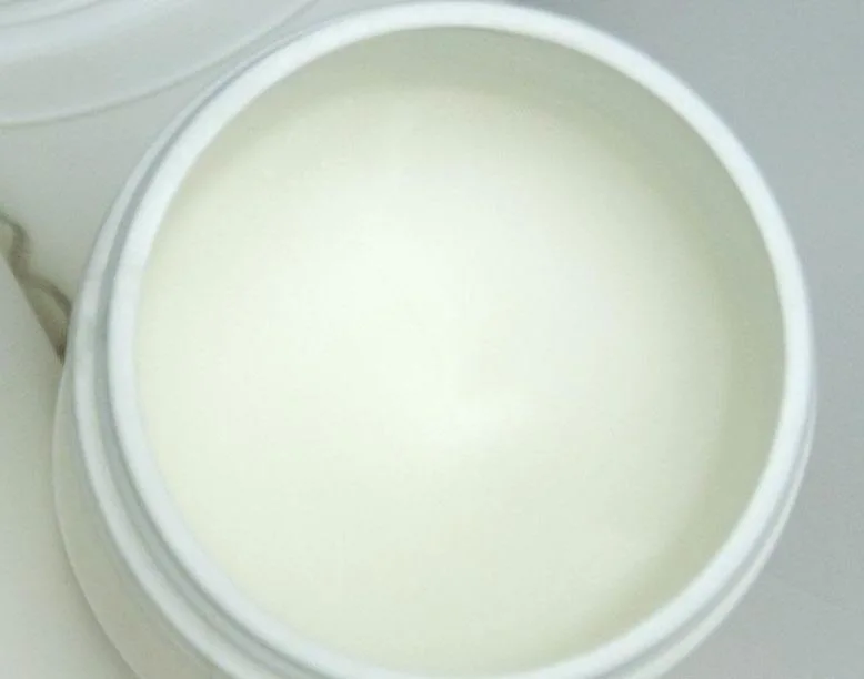 Vaseline blanche pétrolatum gelée de pétrole cas 8009-03-8