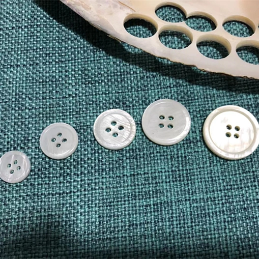 High quality/High cost performance  New Fashion Natural Trochus Agoya Shell Button