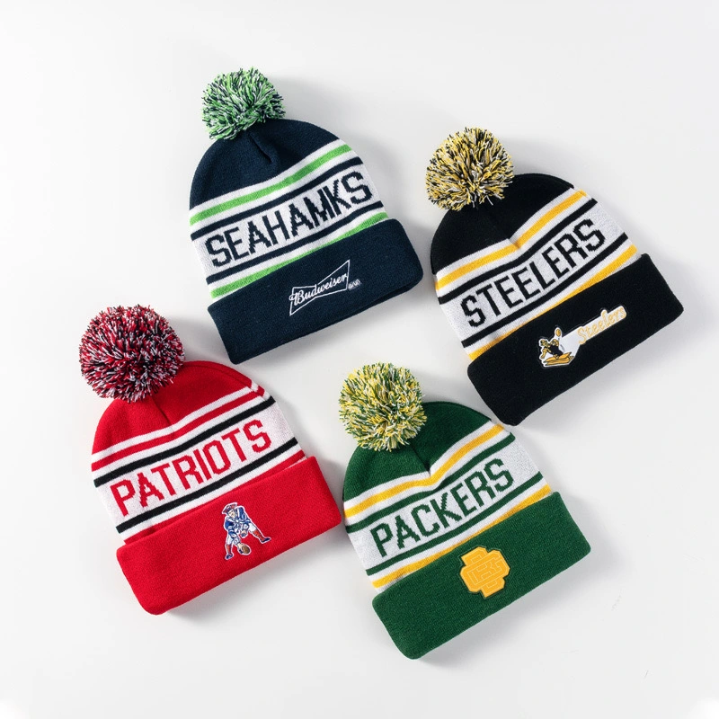 Manía personalizada al por mayor/100% Acrílico tu propio bordado Logo de moda punto Gorro de invierno personalizado con POM POM