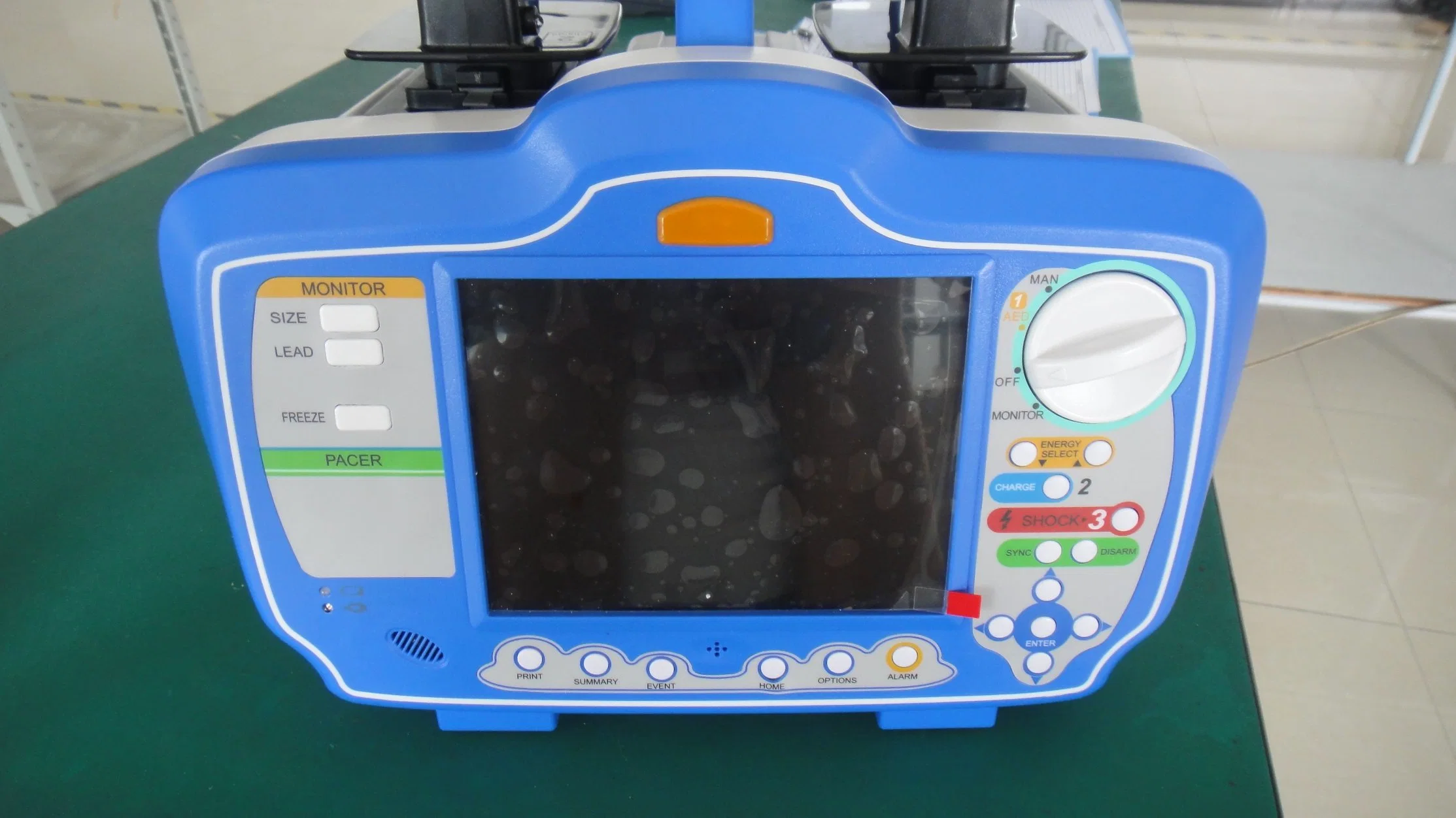 Portable Defibrillator Monitor Dm7000 Biphasic Defibrillator