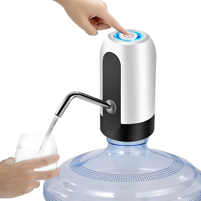 Bomba de dispensador de agua eléctrico portátil recargable por USB sin cables. Bomba electrónica de agua para botellas. Bomba de agua de mano para hogar y oficina.