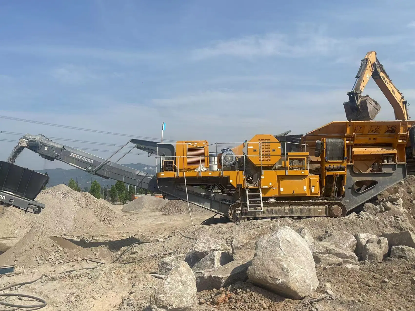 Direct Sell Mobile Crushing Plant 50-100tph Portable Mobile Moving Crushing Plant Stone Crusher