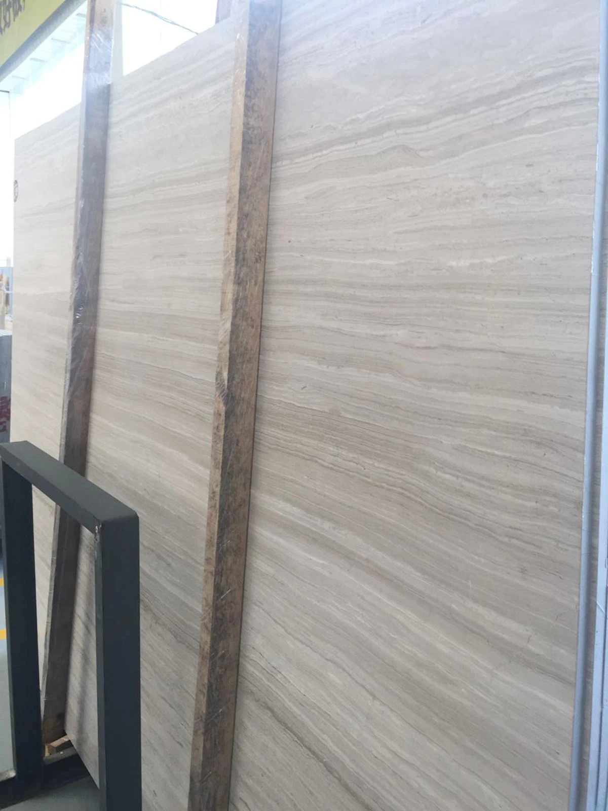 China Silk Georgette White Serpenggiante Timber White Wood Grain Marble