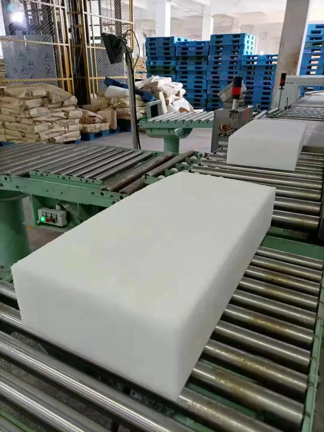 Solution Polymerized Styrene-Butadiene Rubber Ssbr 2608 Chinese Local Brand