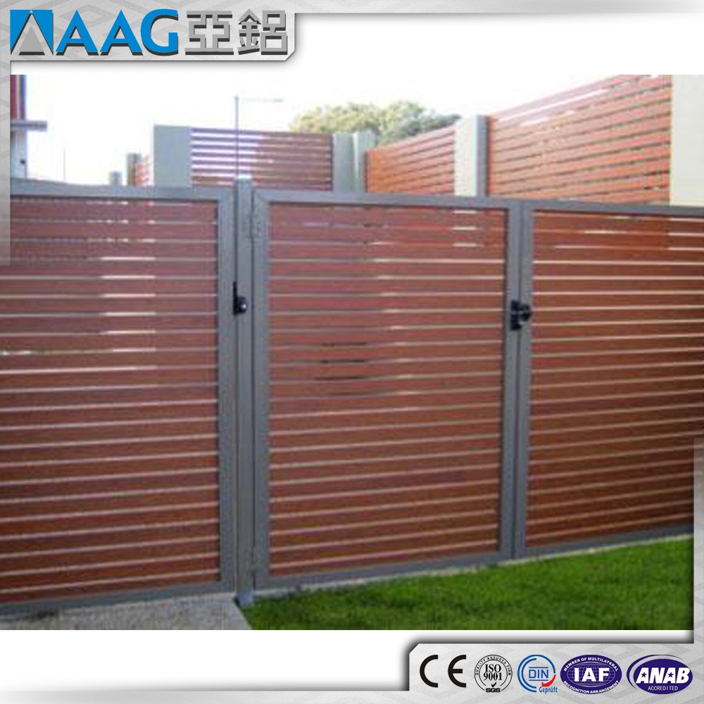 El estándar estadounidense y australiano de la parte superior del panel de valla de láminas de aluminio de calidad