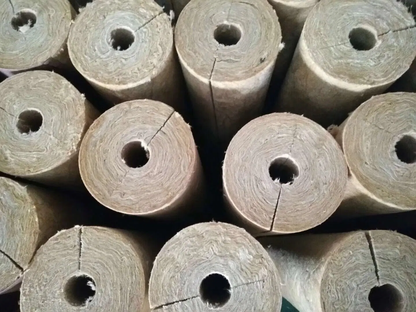 Heat Insulation Material Small Size Low Density Rock Wool Pipe