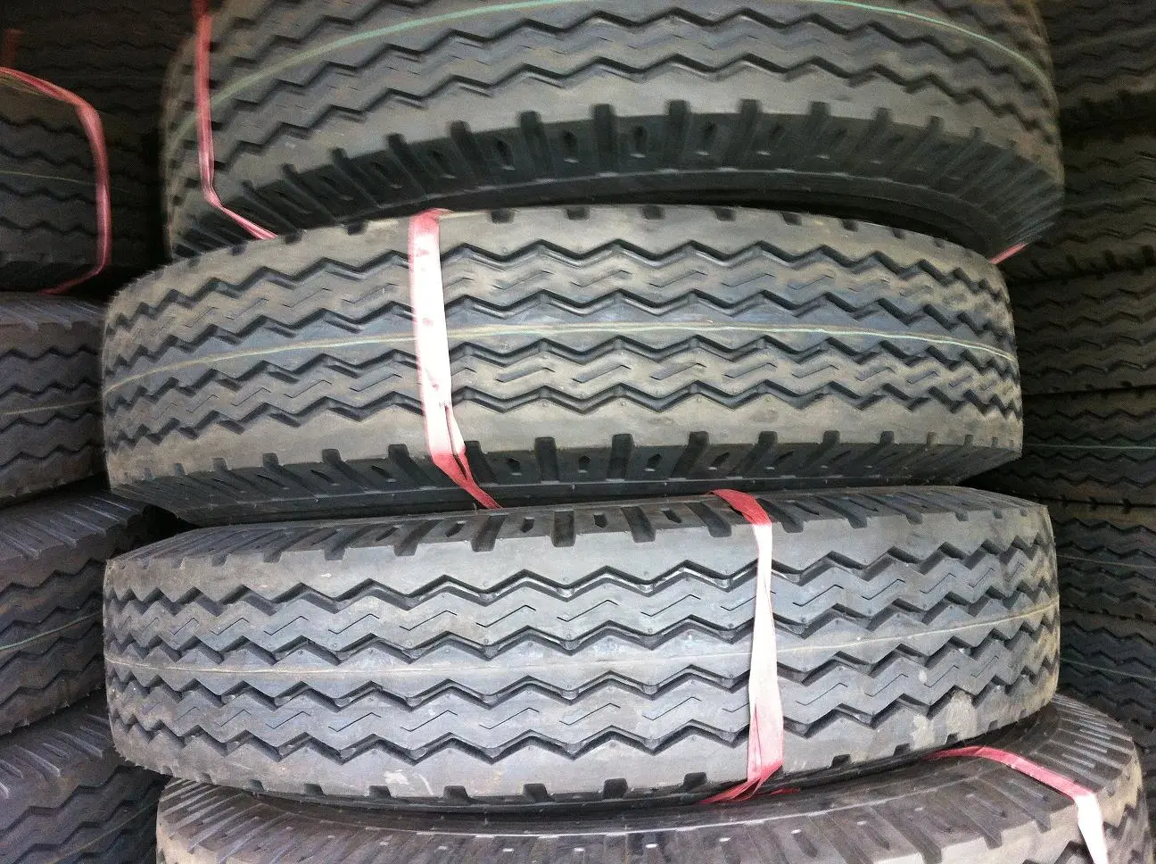 Doublestar Double Road Brand Truck Tyre Dsr008 8.25r16