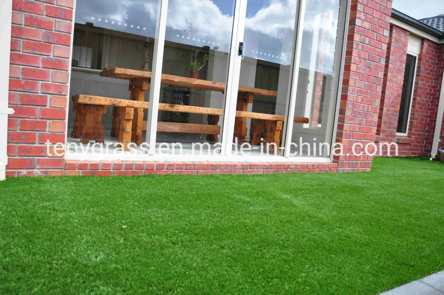 En el exterior de la naturaleza de la alfombra verde de Césped Artificial Césped Sintético de aspecto en el gimnasio de baloncesto de la Mascota de fútbol Artificial Mat Natural Jardín