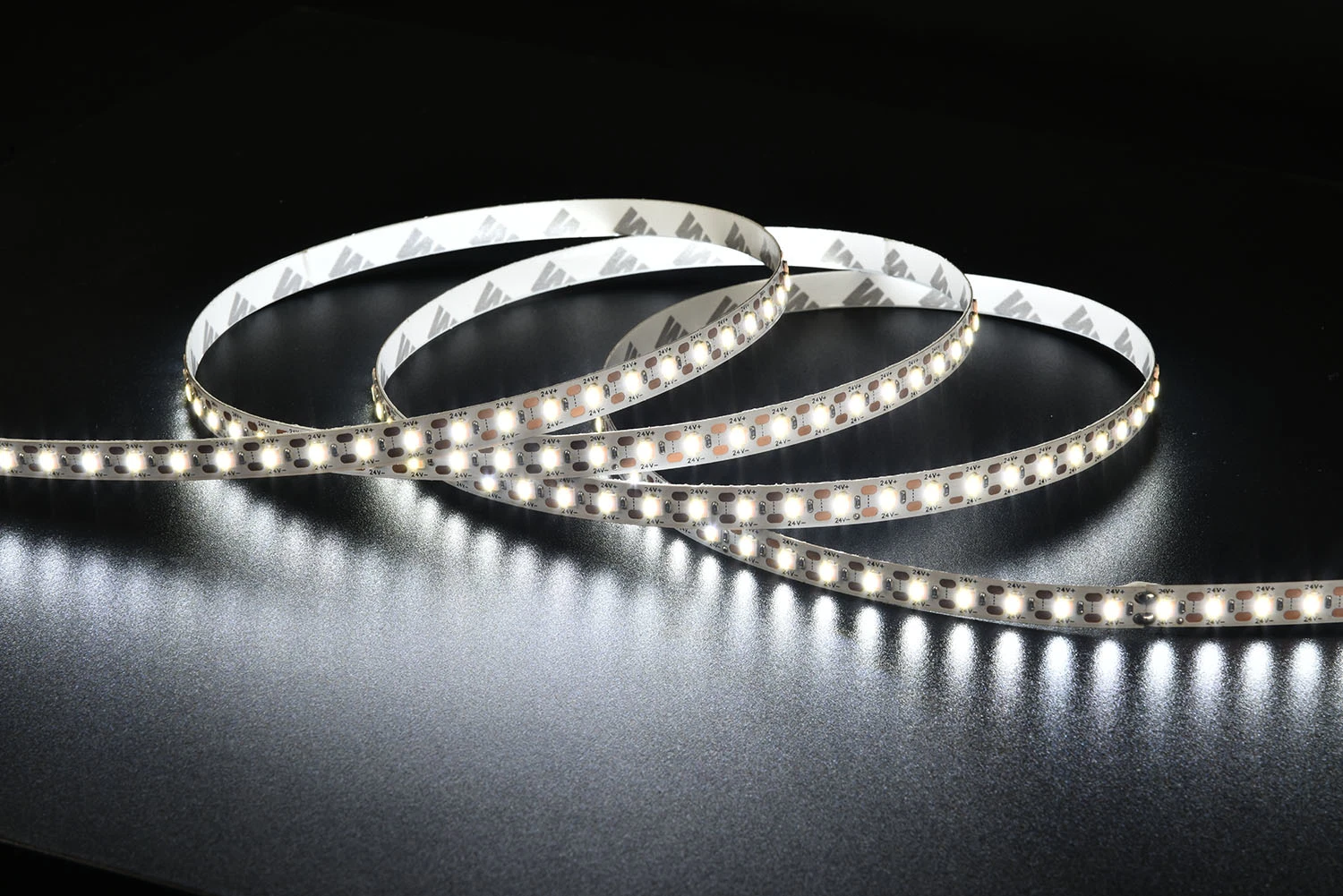 Factory Wholesale Bendable Cutting 24V CRI>90 IP20/IP44/IP65/IP68 Dimmable Decorative LED Light Strip
