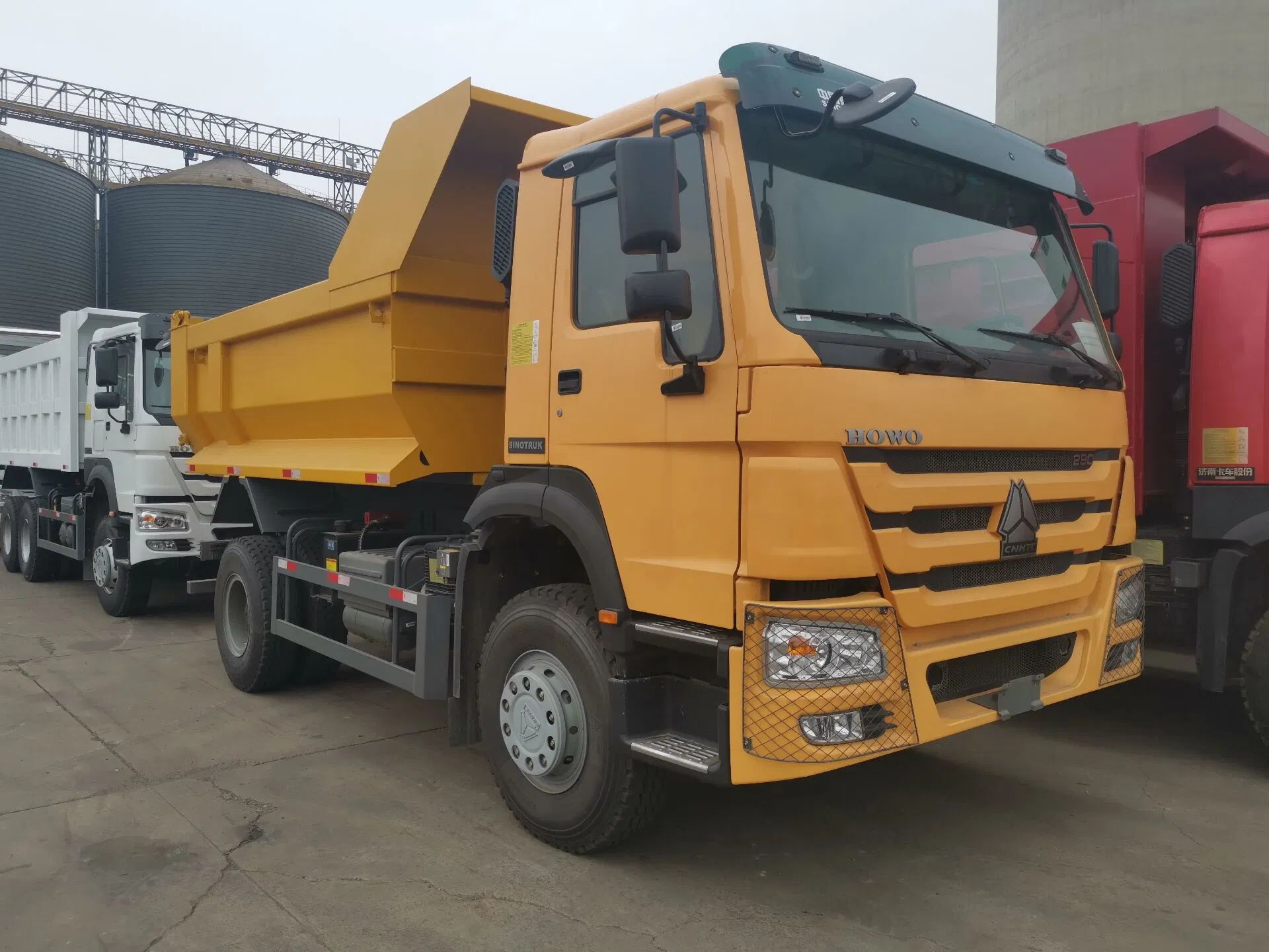 6- 8 Tons Small Dump Truck HOWO 4*4 Tipper for Sale