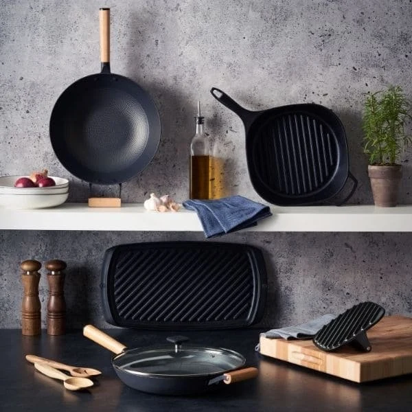 High quality/High cost performance  Cast Iron Cookware Set Camping BBQ Cooking Set Cast Iron Casserole Pot Grill Pan Skillet New Kitchen Cooking Set