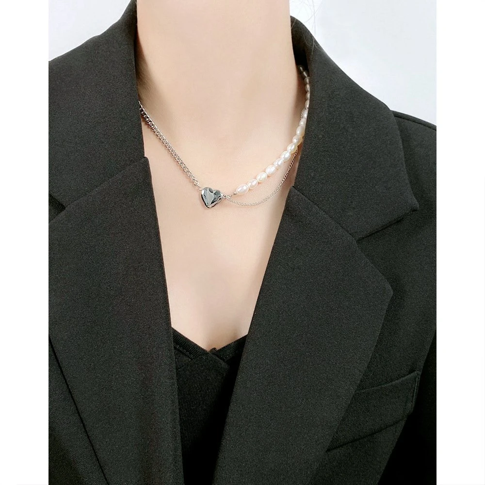 Mode d'épissage de perle de la clavicule en acier inoxydable pour les femmes de la Chaîne en plaqué or 18K Pendentif coeur Charms bijoux collier réglable