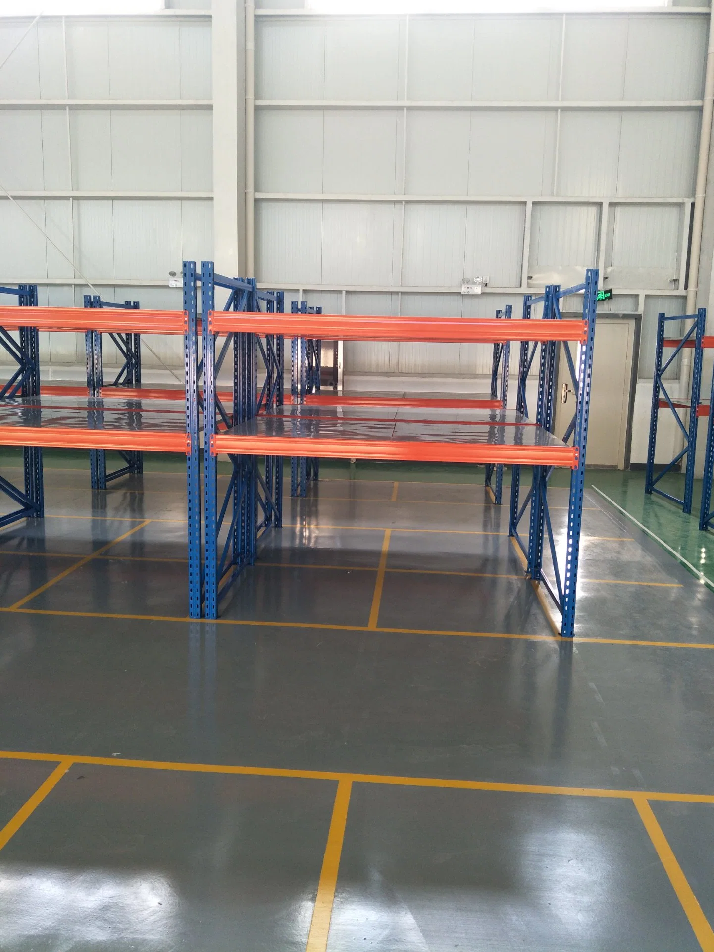 Custom Warehouse Grey Racks Display Steel Tire Wire Pallet Shelving System Multi Storage Rack with Side Panels