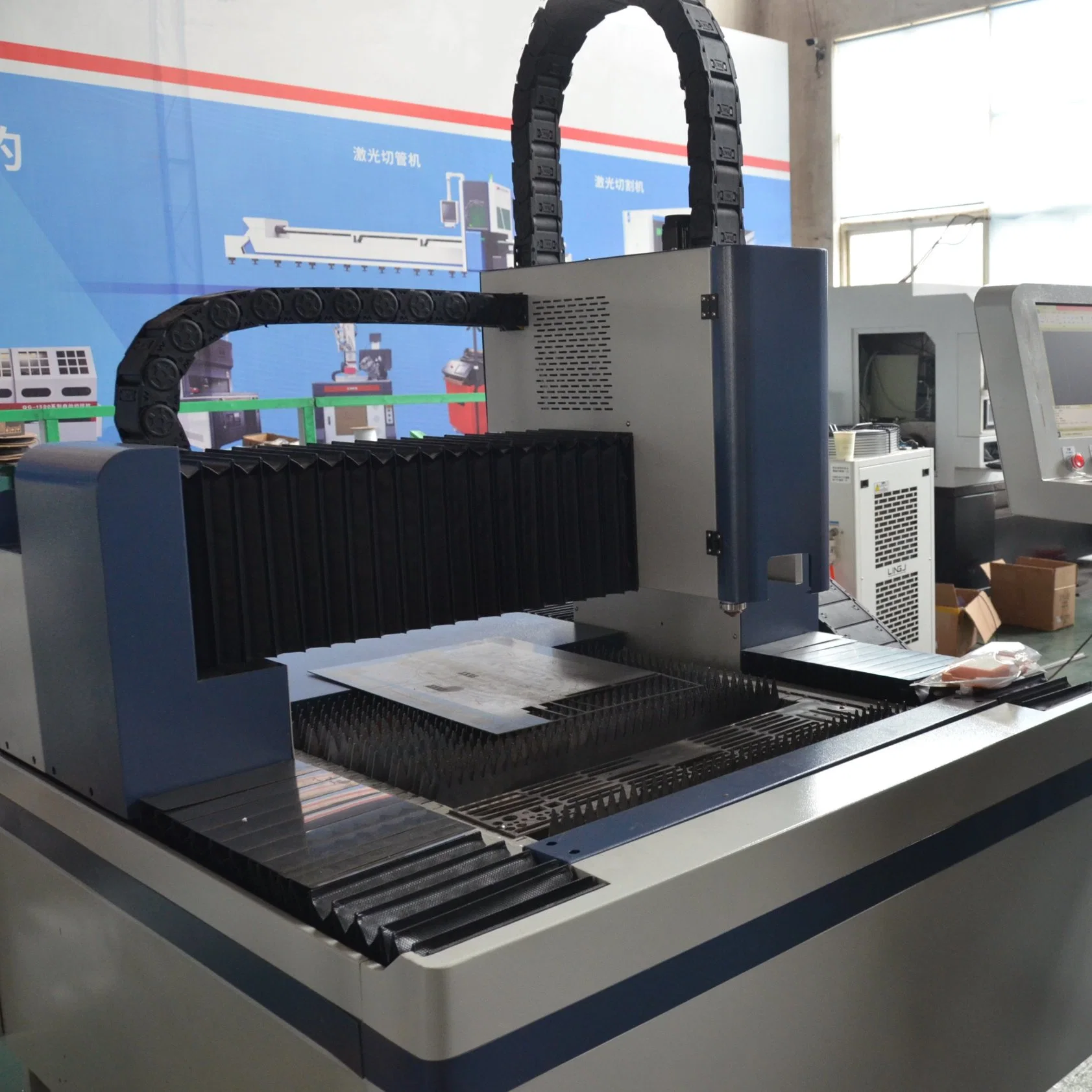 High Precision Mini 1000W 1500W 2000W CNC Fiber Metal Laser Cutting Machine Price for Sheet Plate